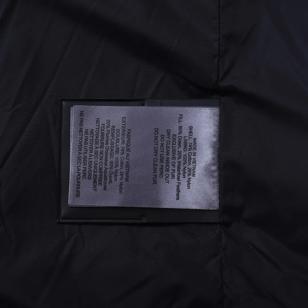 Moose Knuckles Vest Black Quilted Style - Image 12