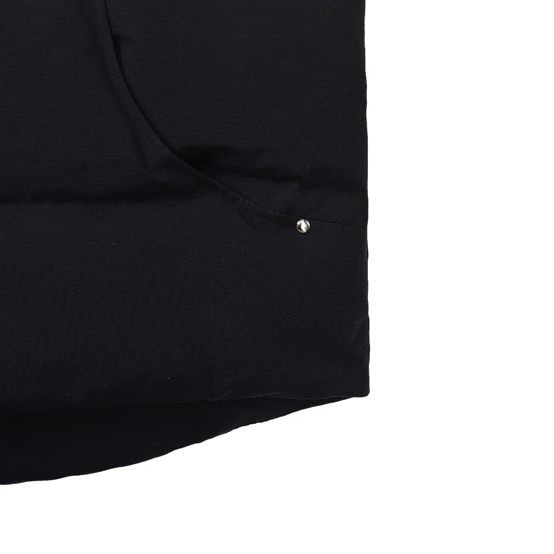 Moose Knuckles Vest Black Quilted Style - Image 15