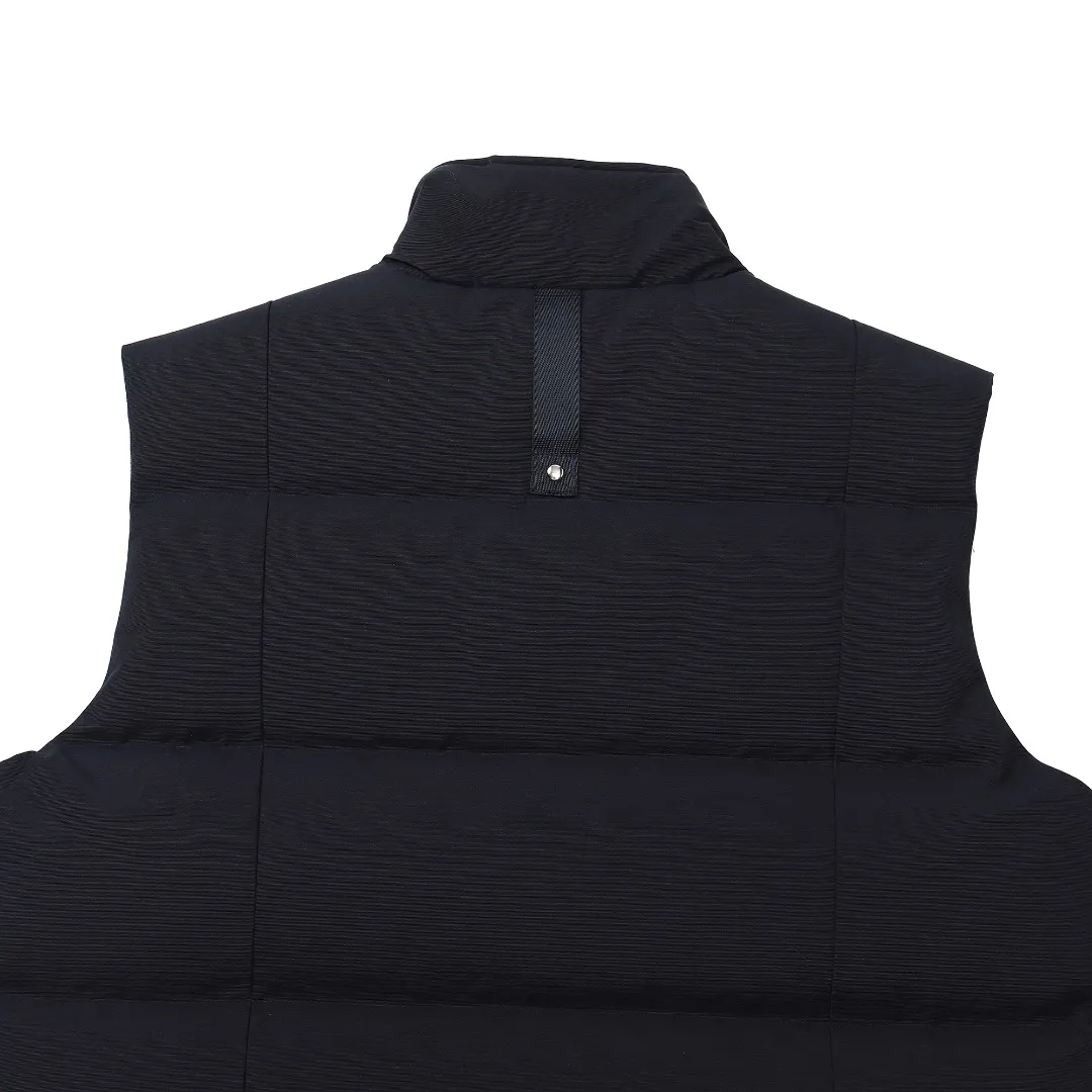 Moose Knuckles Vest Black Quilted Style - Image 17