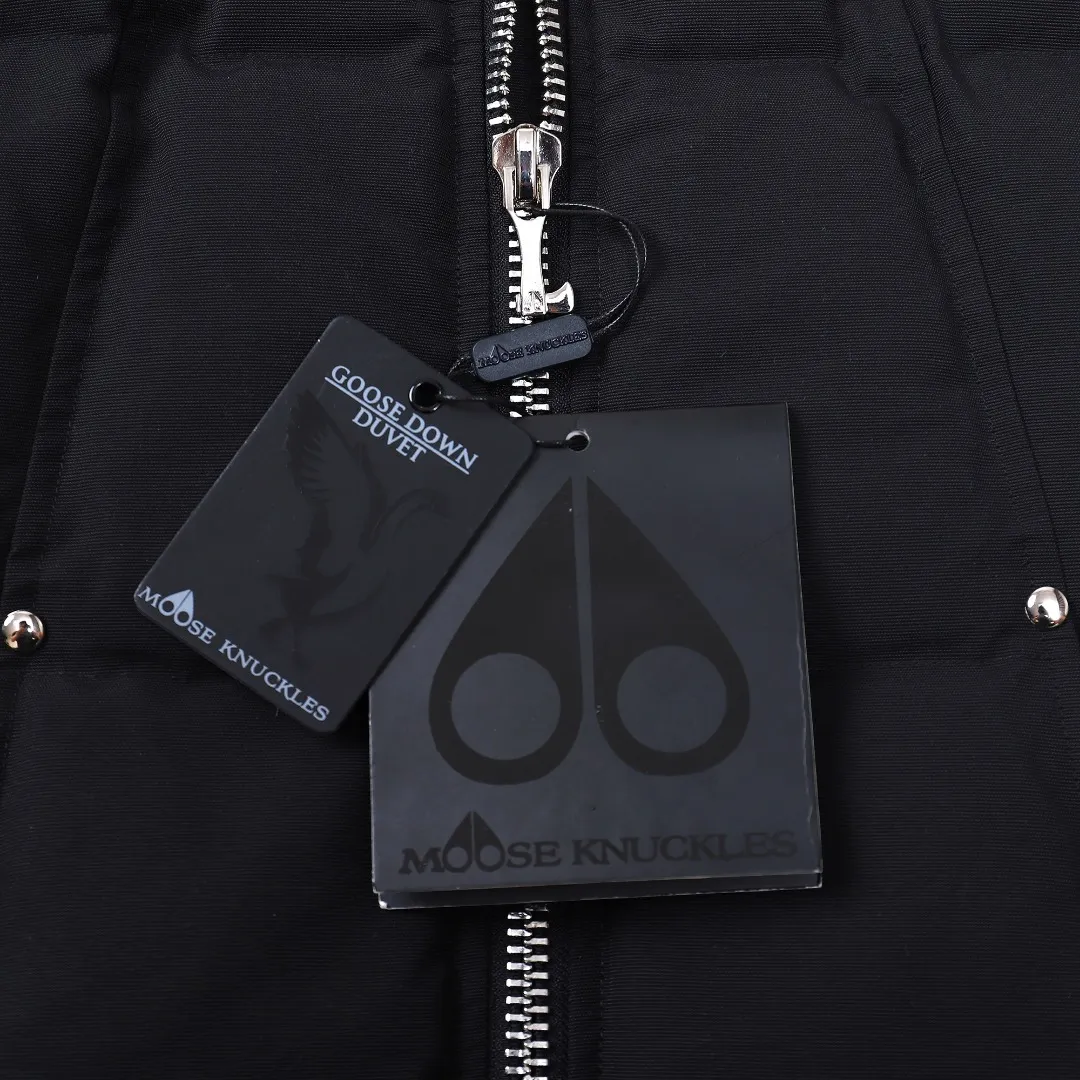 Moose Knuckles Vest Black Quilted Style - Image 21