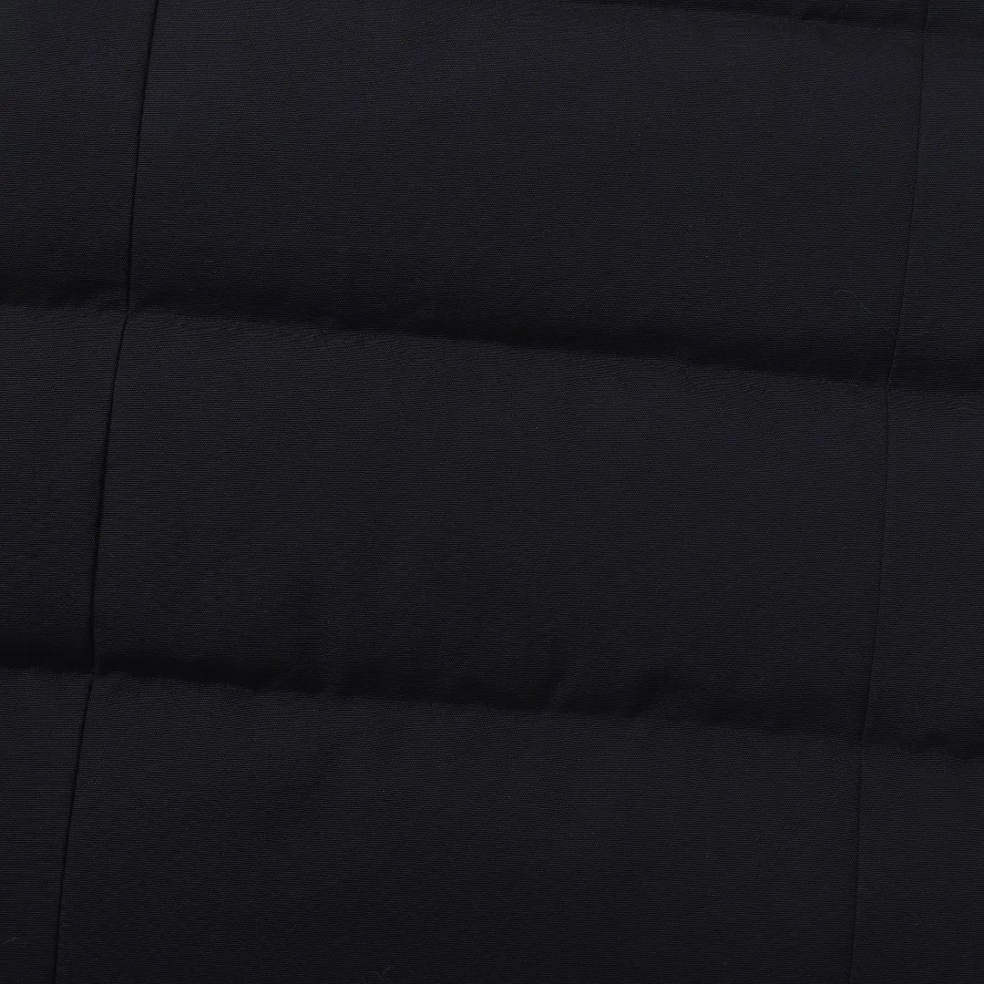 Moose Knuckles Vest Black Quilted Style - Image 10