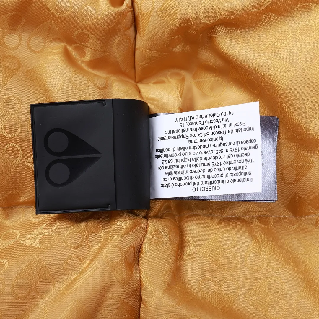 Moose Knuckles 01 Gold Scissor Down Jacket Black - Image 31