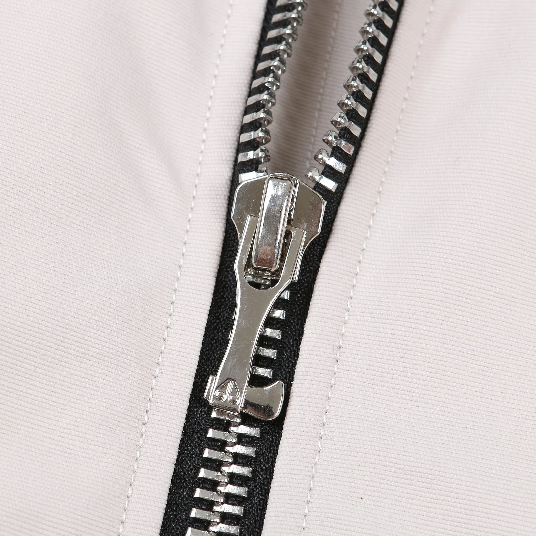 Moose Knuckles Scissor 02 White Jacket - Image 8