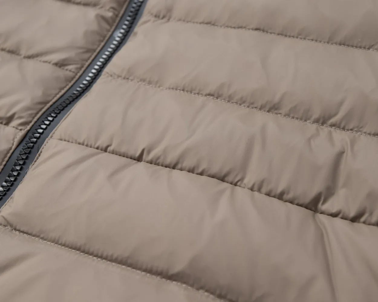 Arcteryx Thorium Jacket Beige Hooded - Image 6