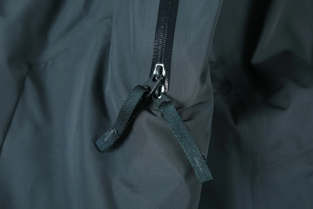 Arcteryx Macai Ancessa Down Jacket Deep Sea Blue - Image 9