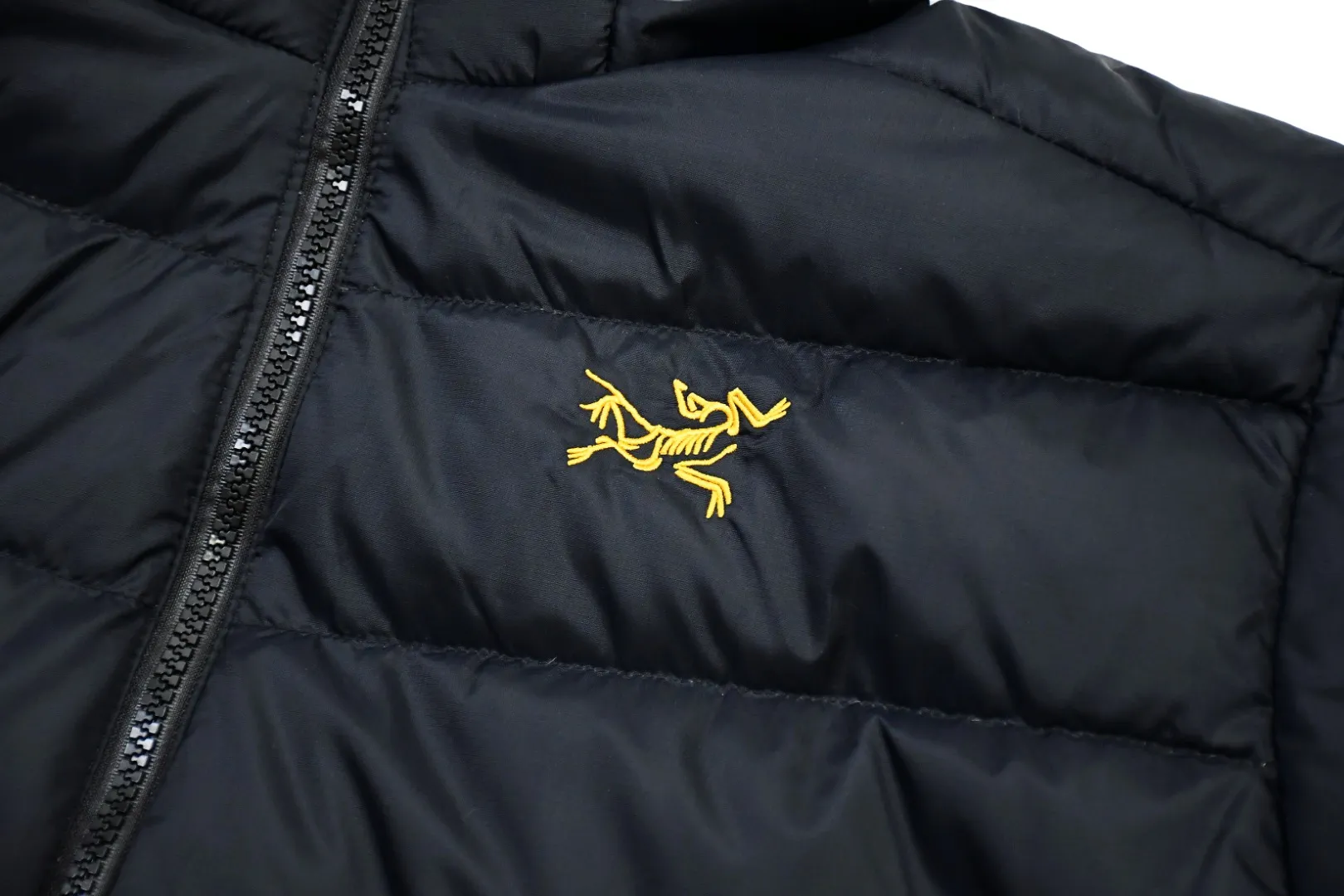 Arc'teryx Thorium AR Down Jacket Black Gold - Image 5