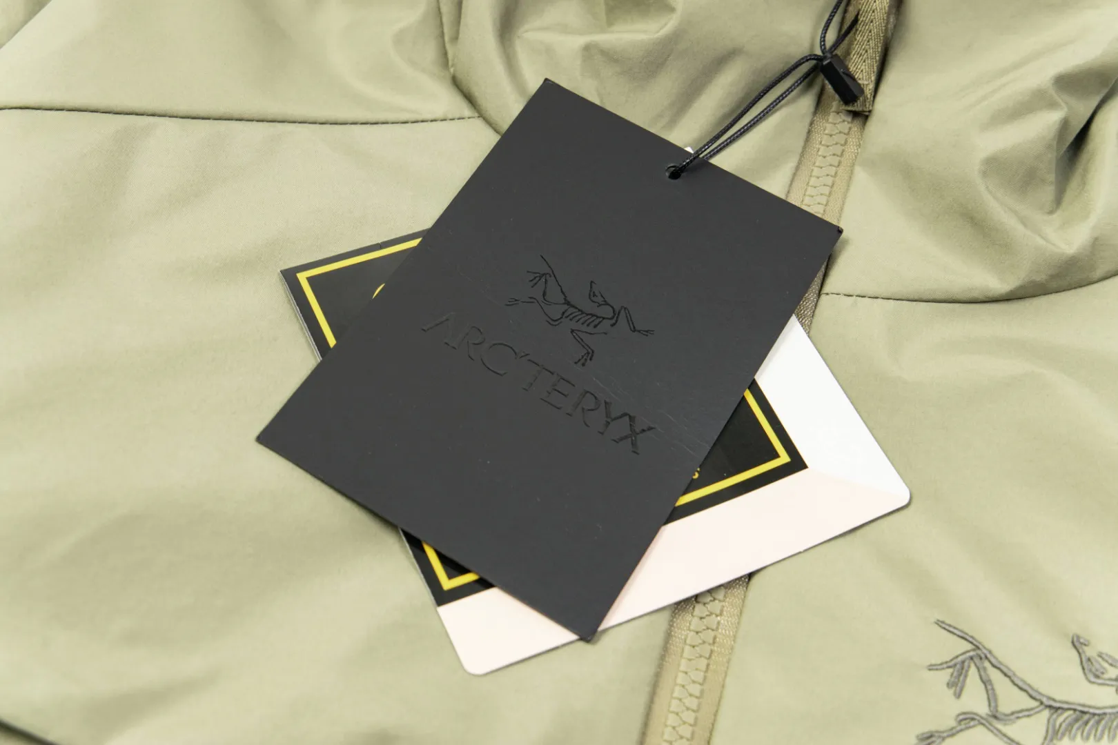 Arc'teryx Macai Jacket Ethereal Green Hooded - Image 12