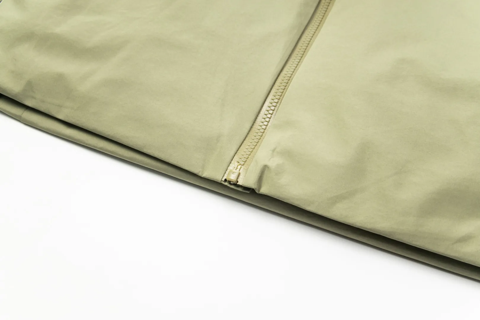 Arc'teryx Macai Jacket Ethereal Green Hooded - Image 17
