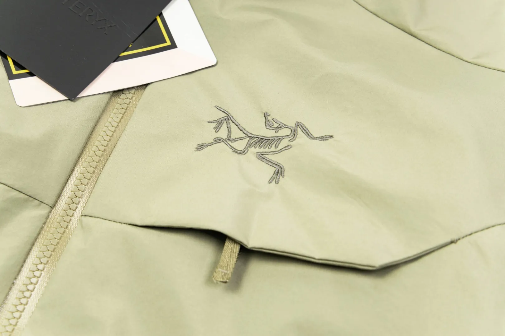 Arc'teryx Macai Jacket Ethereal Green Hooded - Image 6