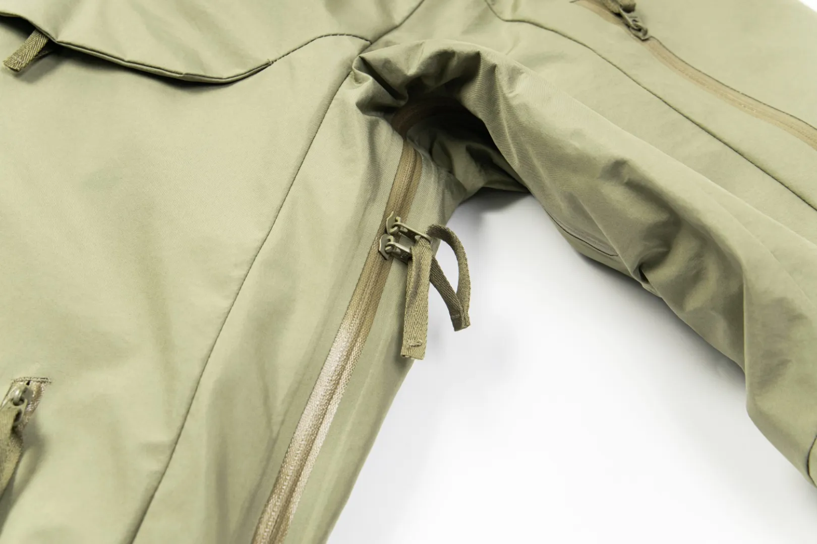 Arc'teryx Macai Jacket Ethereal Green Hooded - Image 8