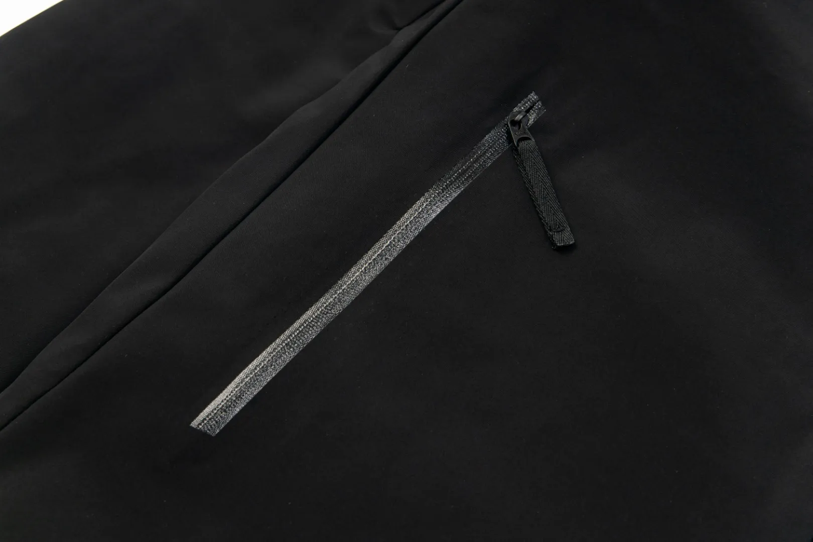 Arc'teryx Macai Jacket Black Hooded Style - Image 13