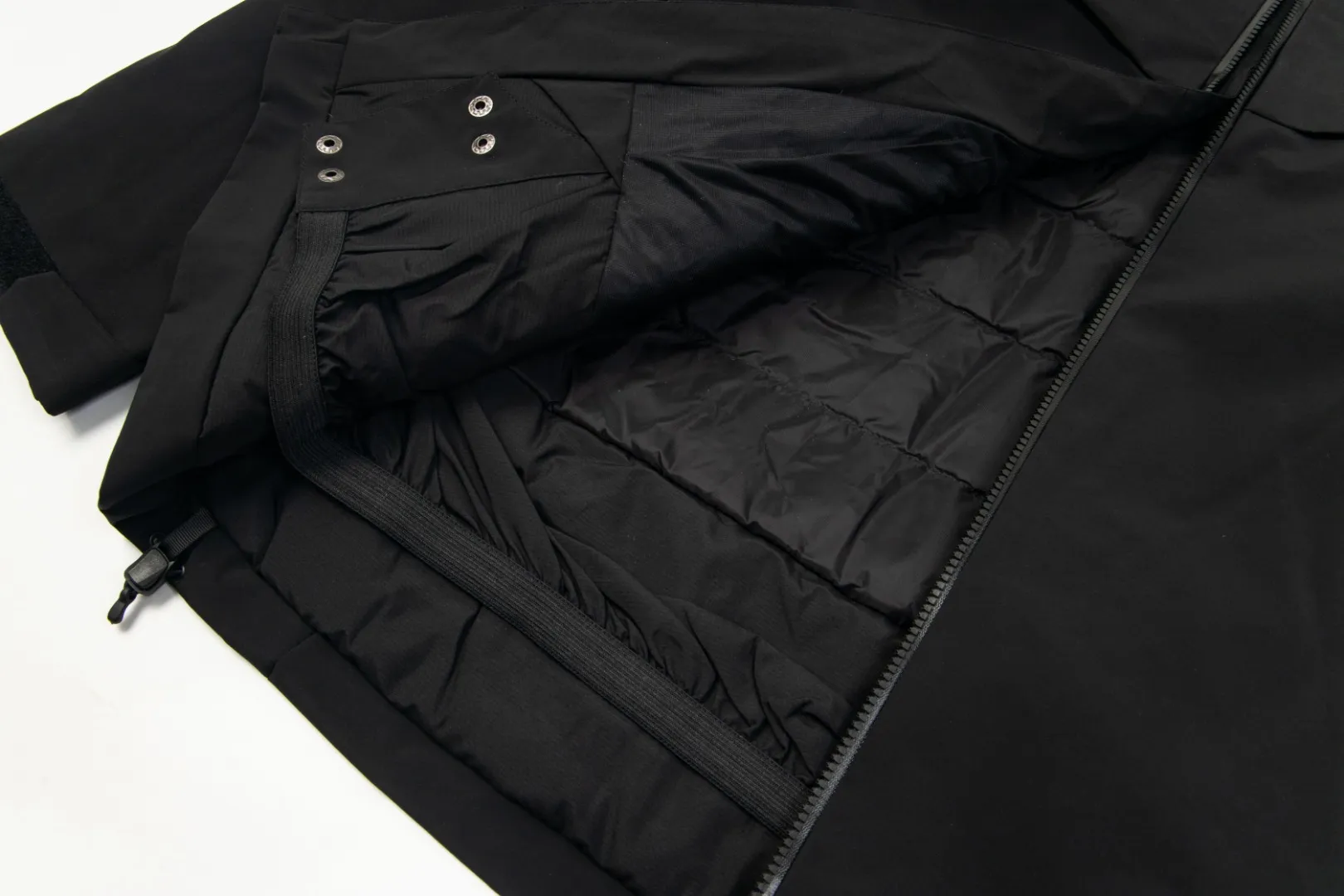 Arc'teryx Macai Jacket Black Hooded Style - Image 16