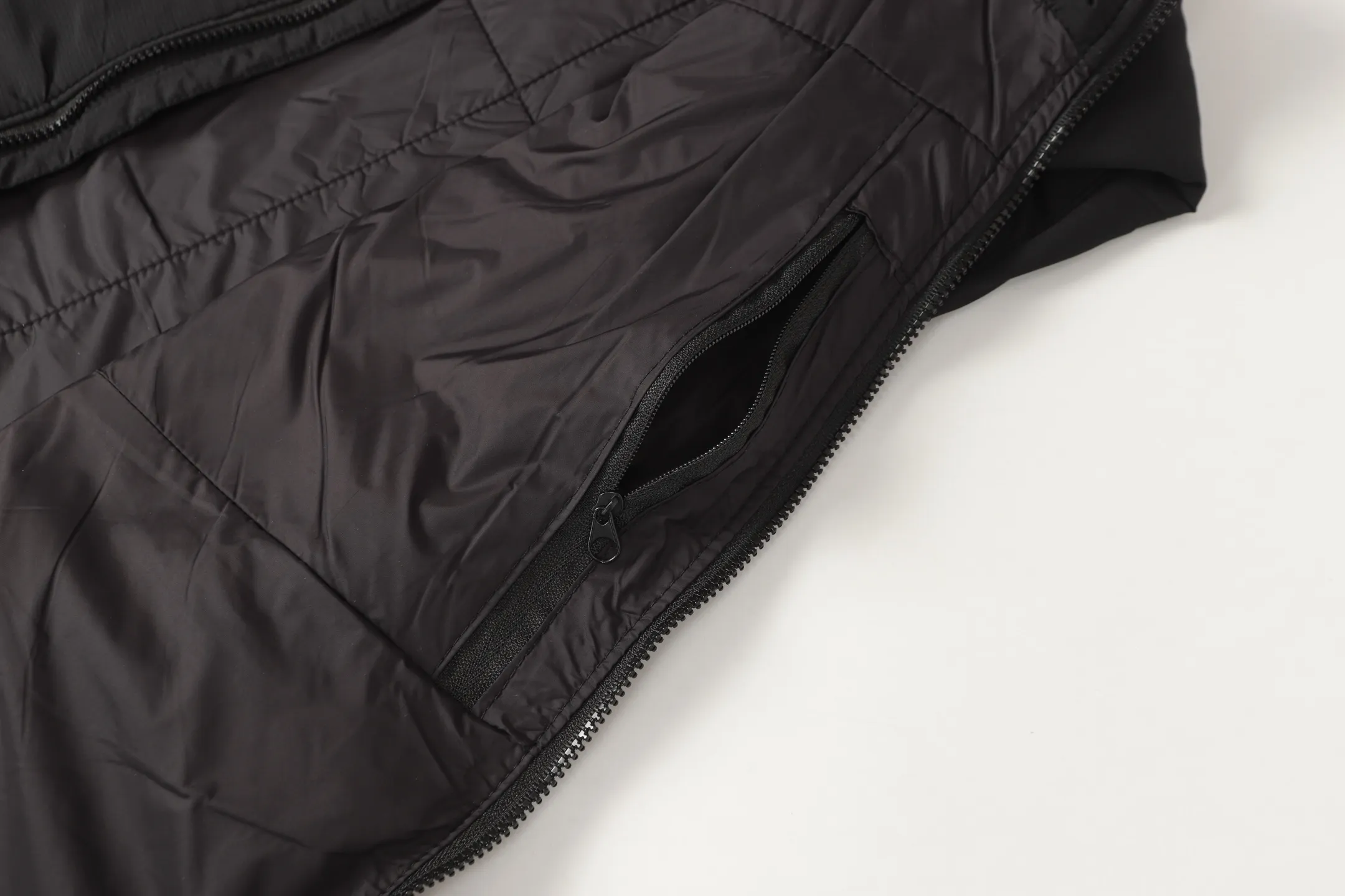 Arcteryx Embroidered Vest Black Sleeveless - Image 12