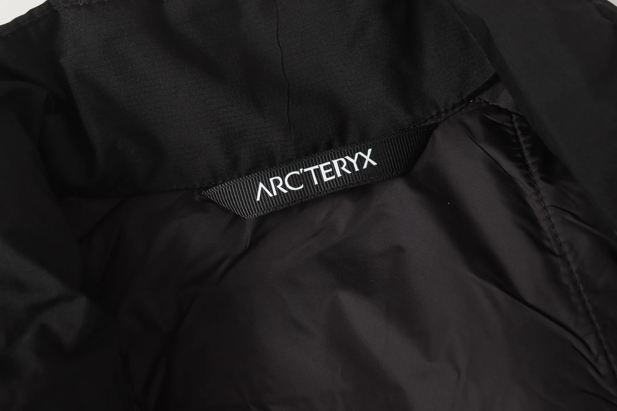 Arcteryx Embroidered Vest Black Sleeveless - Image 4
