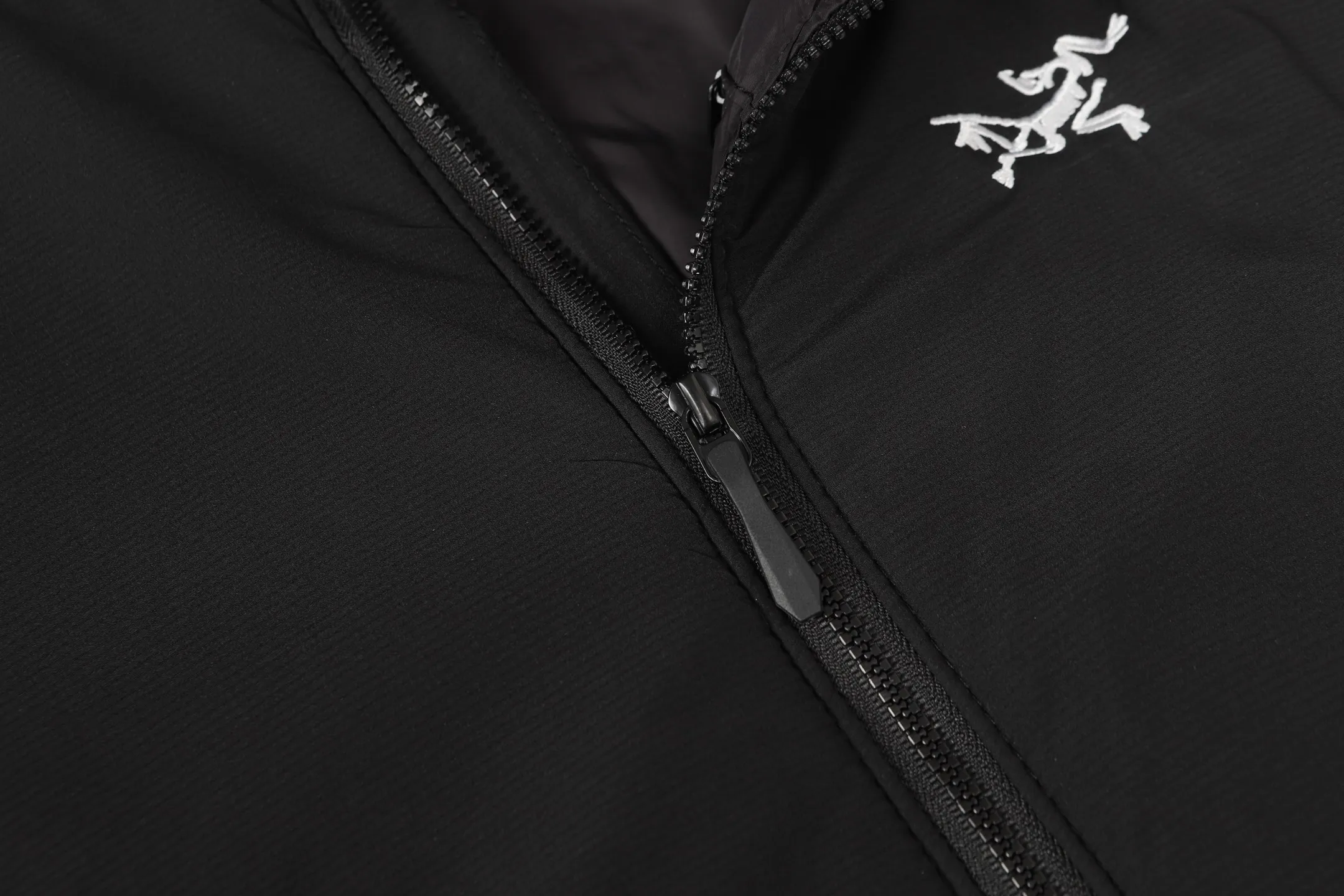 Arcteryx Embroidered Vest Black Sleeveless - Image 6