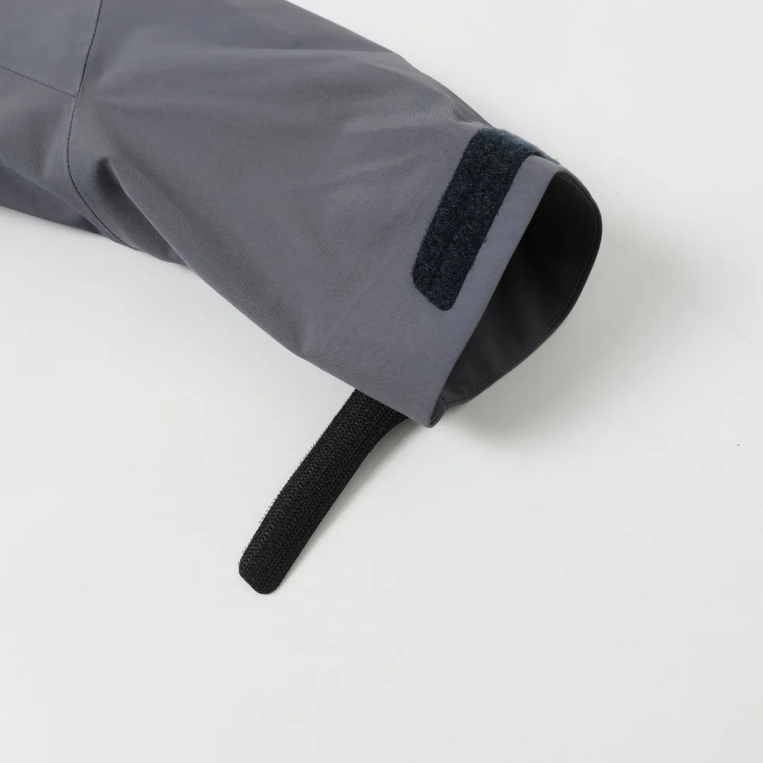 Arcteryx Alpha SV Jacket Black Green Regular - Image 16