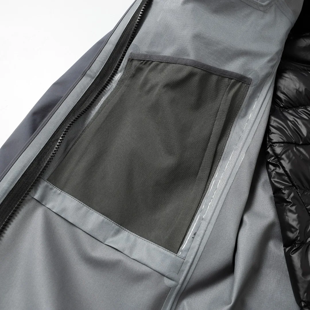 Arcteryx Alpha SV Jacket Black Green Regular - Image 22