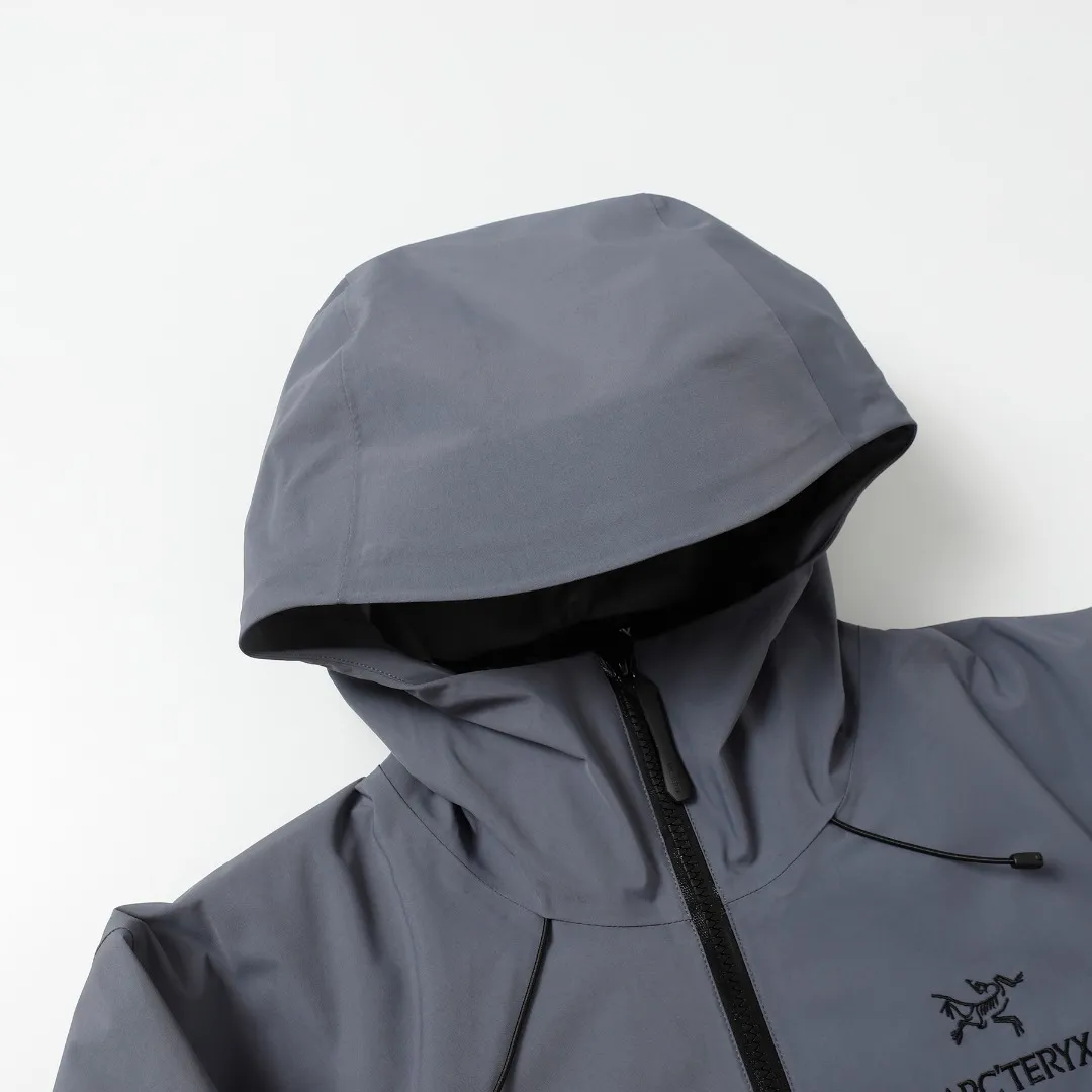 Arcteryx Alpha SV Jacket Black Green Regular - Image 6