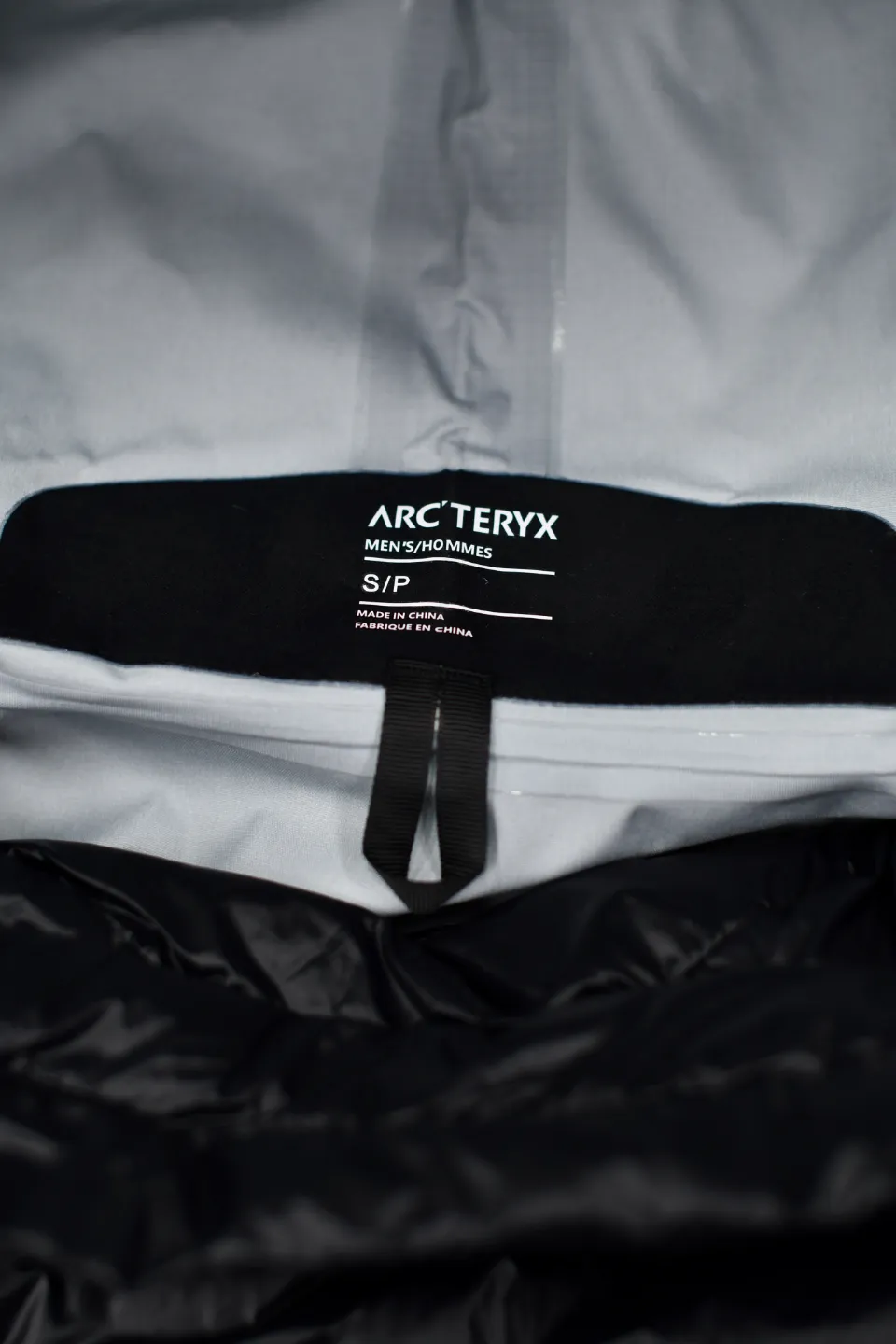 Arc'teryx Alpha SV Jacket Dawn Blue - Image 6
