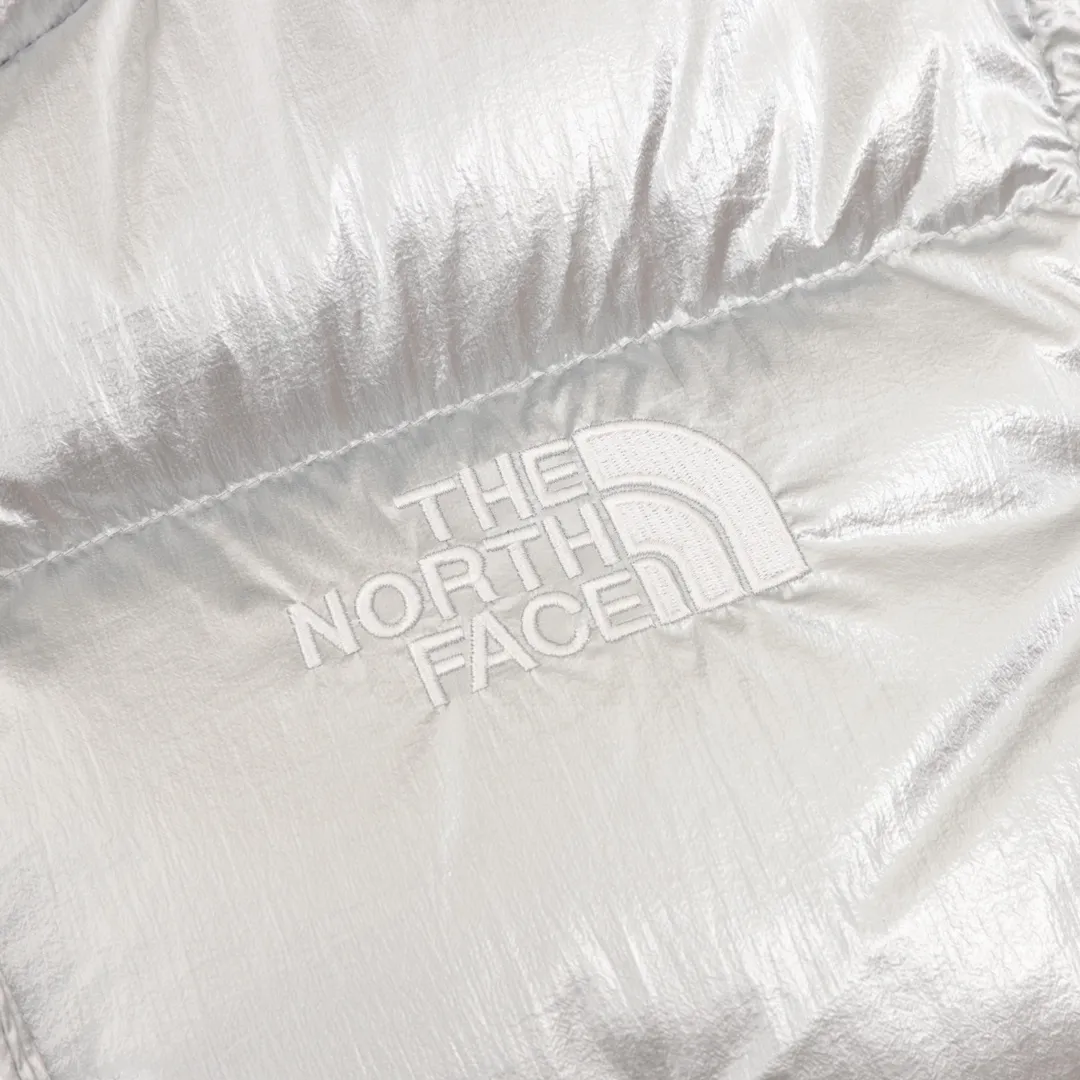 The North Face 86L Down Jacket Silver Cropped - Image 7
