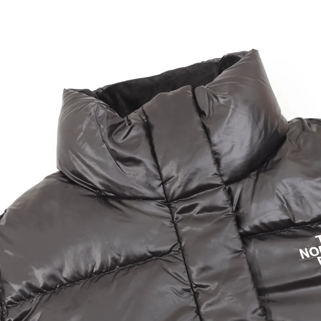 The North Face 86L Down Jacket Black Cropped - Image 4
