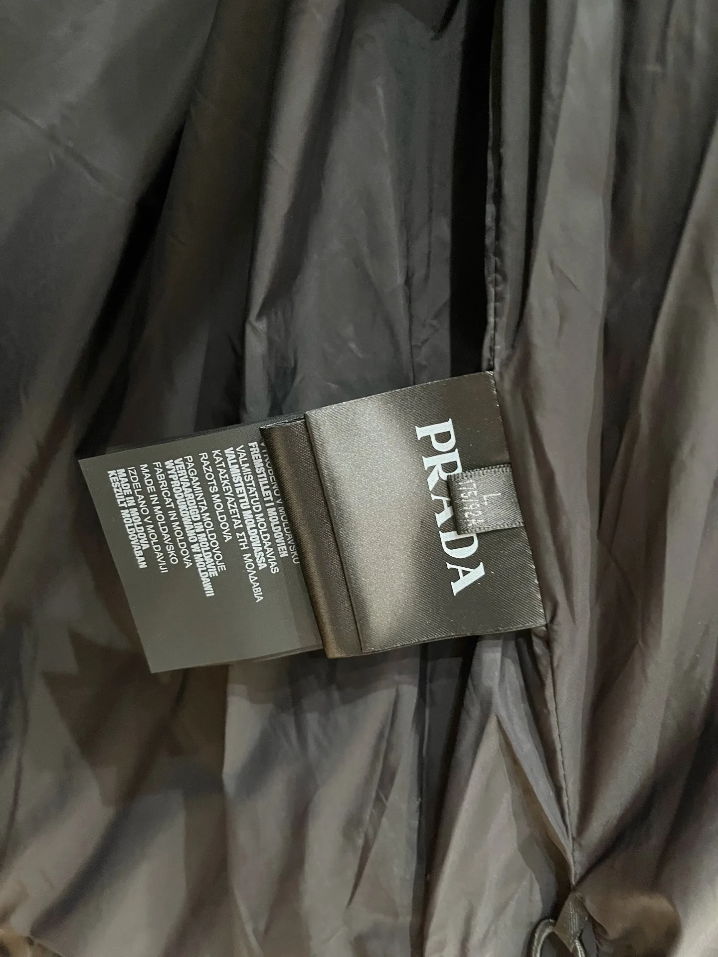 Prada P500 Black Down Jacket Hooded - Image 9