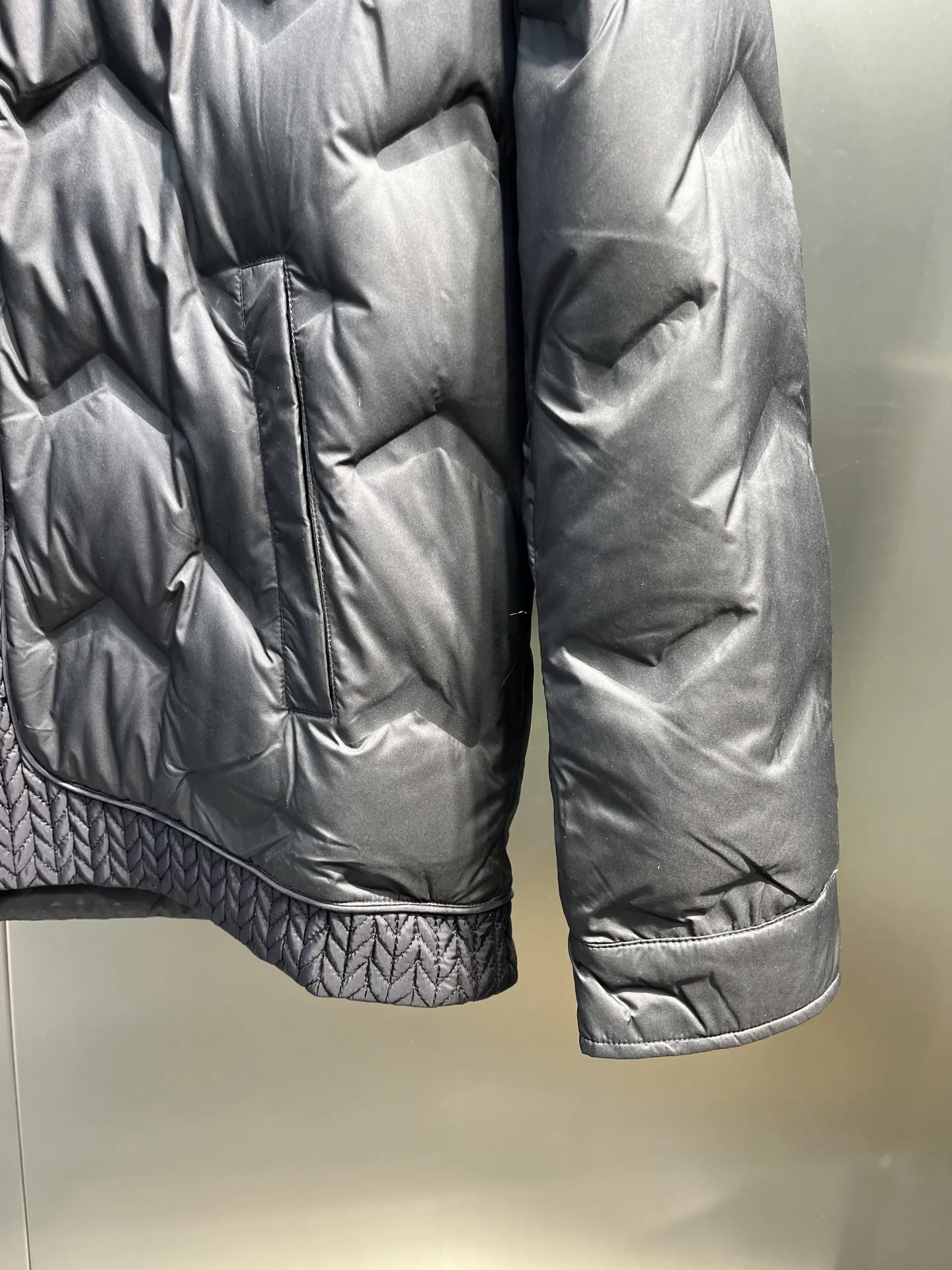 Prada Quilted Down Jacket Black Collar - Image 5