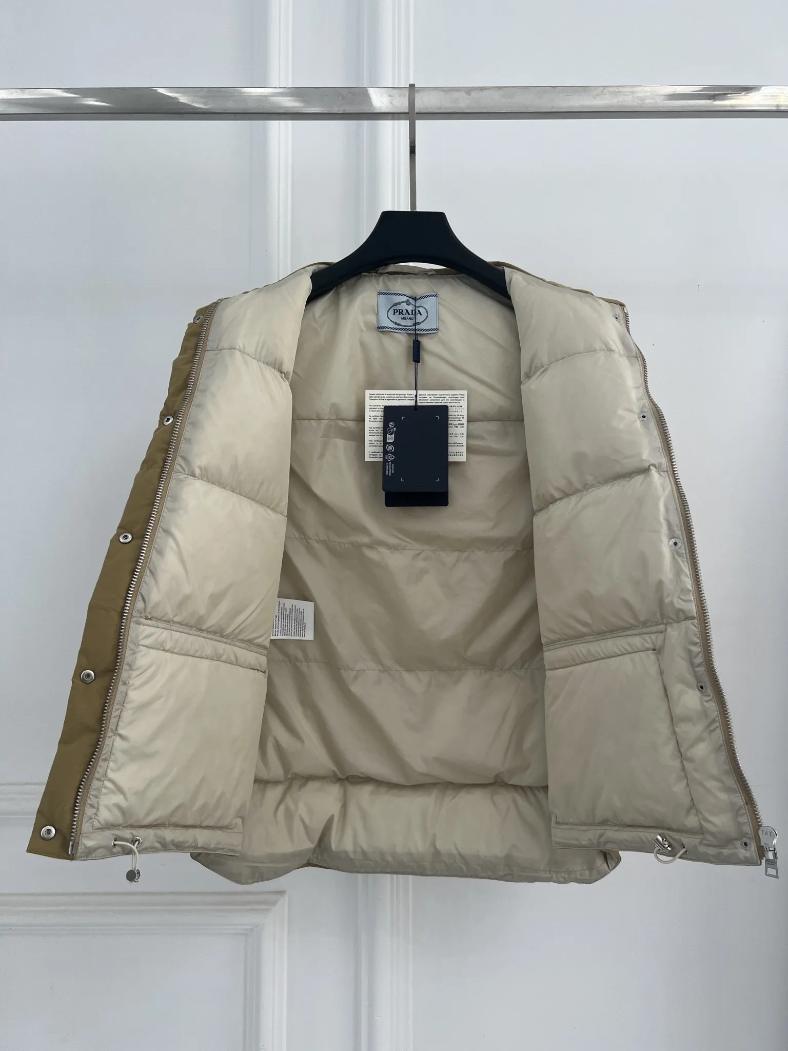 Prada 25Ss Down Vest Camel Classic Style - Image 4