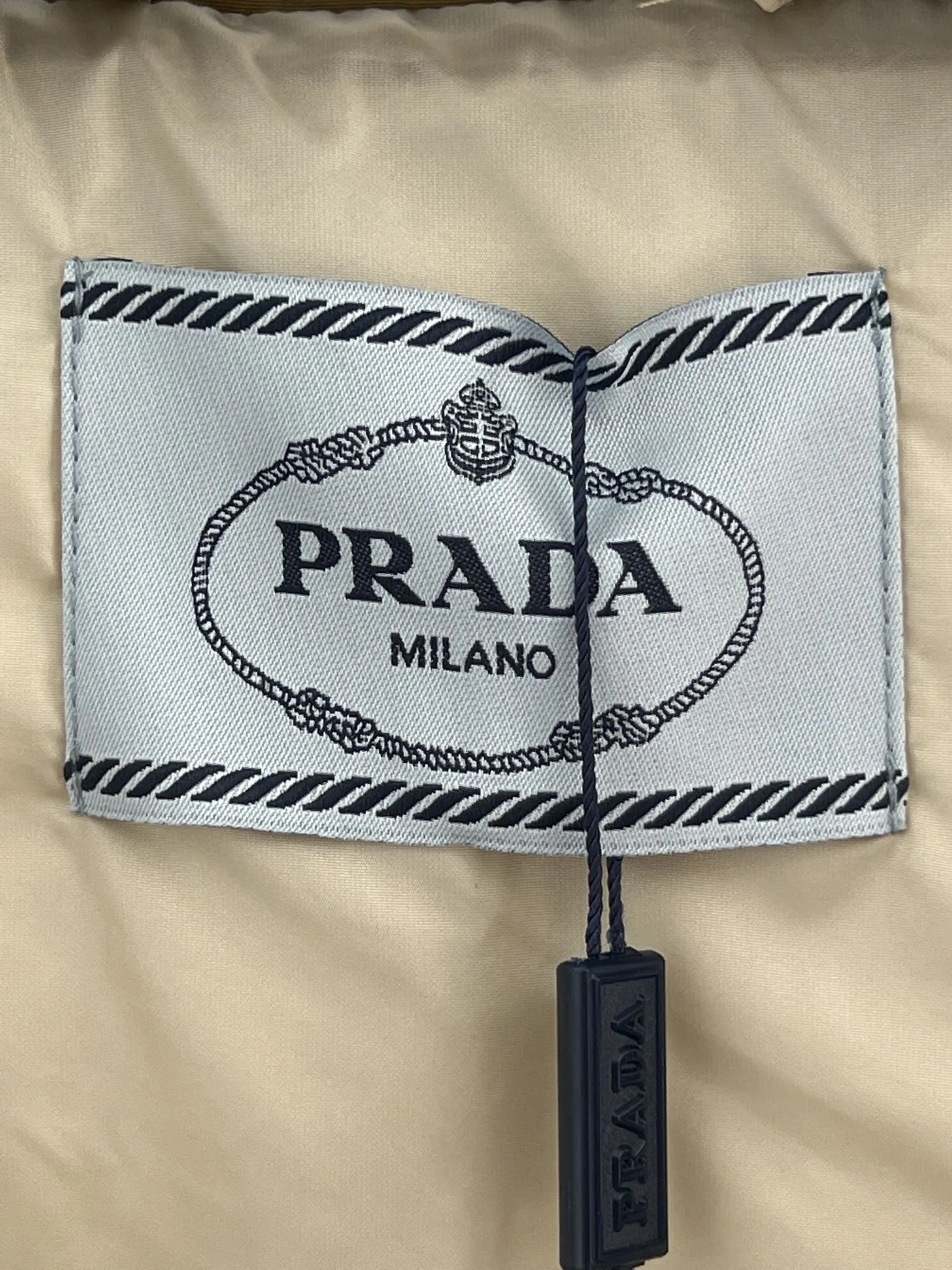 Prada 25Ss Down Vest Camel Classic Style - Image 11