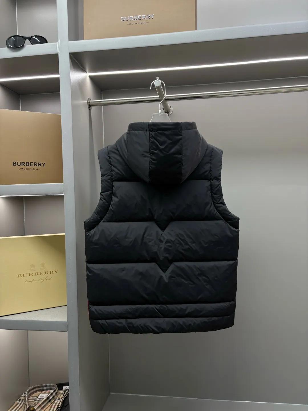 Prada Hooded Down Vest Black Quilted - Image 8