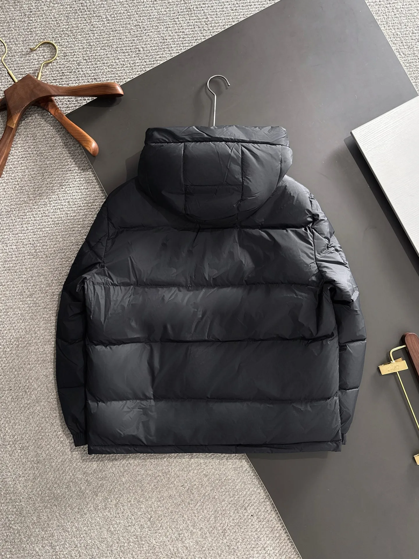 Gucci Longue Saion Down Jacket Black Hooded - Image 4