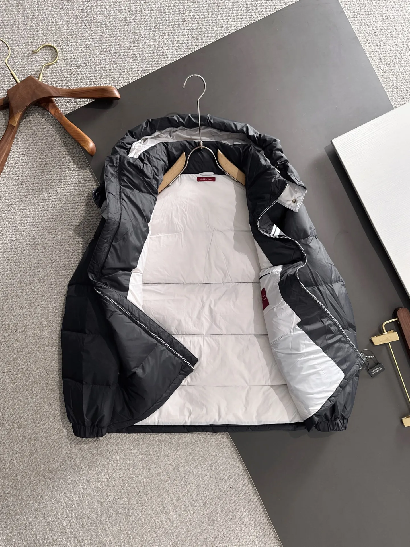 Gucci Longue Saion Down Jacket Black Hooded - Image 6