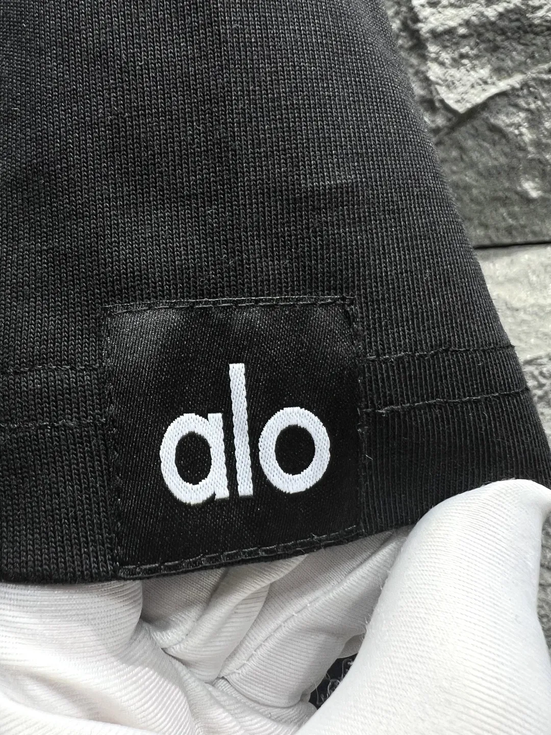 ALO Foam Logo T-Shirt Black Casual - Image 9