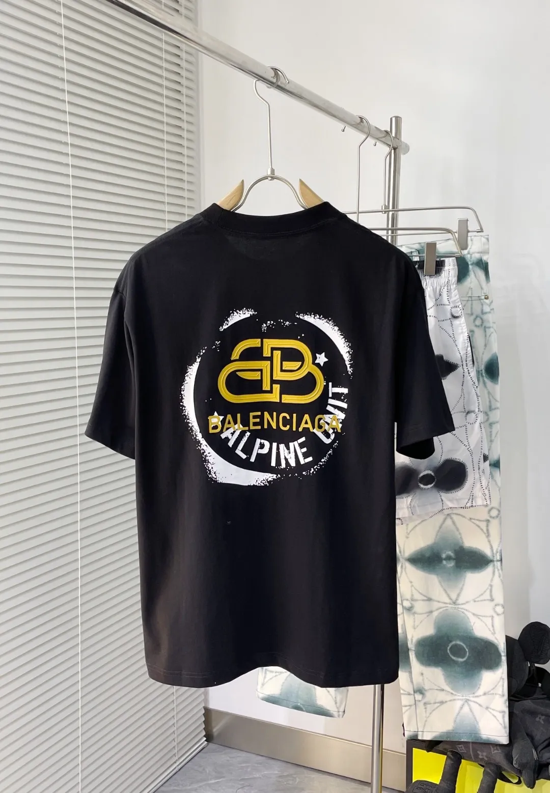 Balenciaga Logo Short Sleeve T-Shirt - Image 5