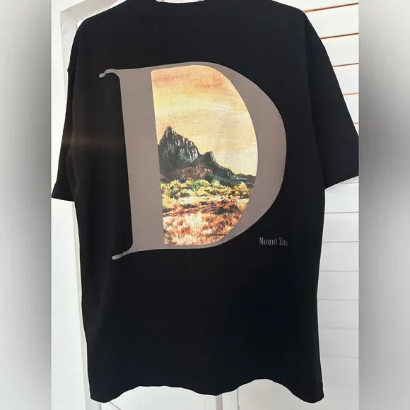 Dior Short Sleeve T-Shirt Black Graphic - Image 6
