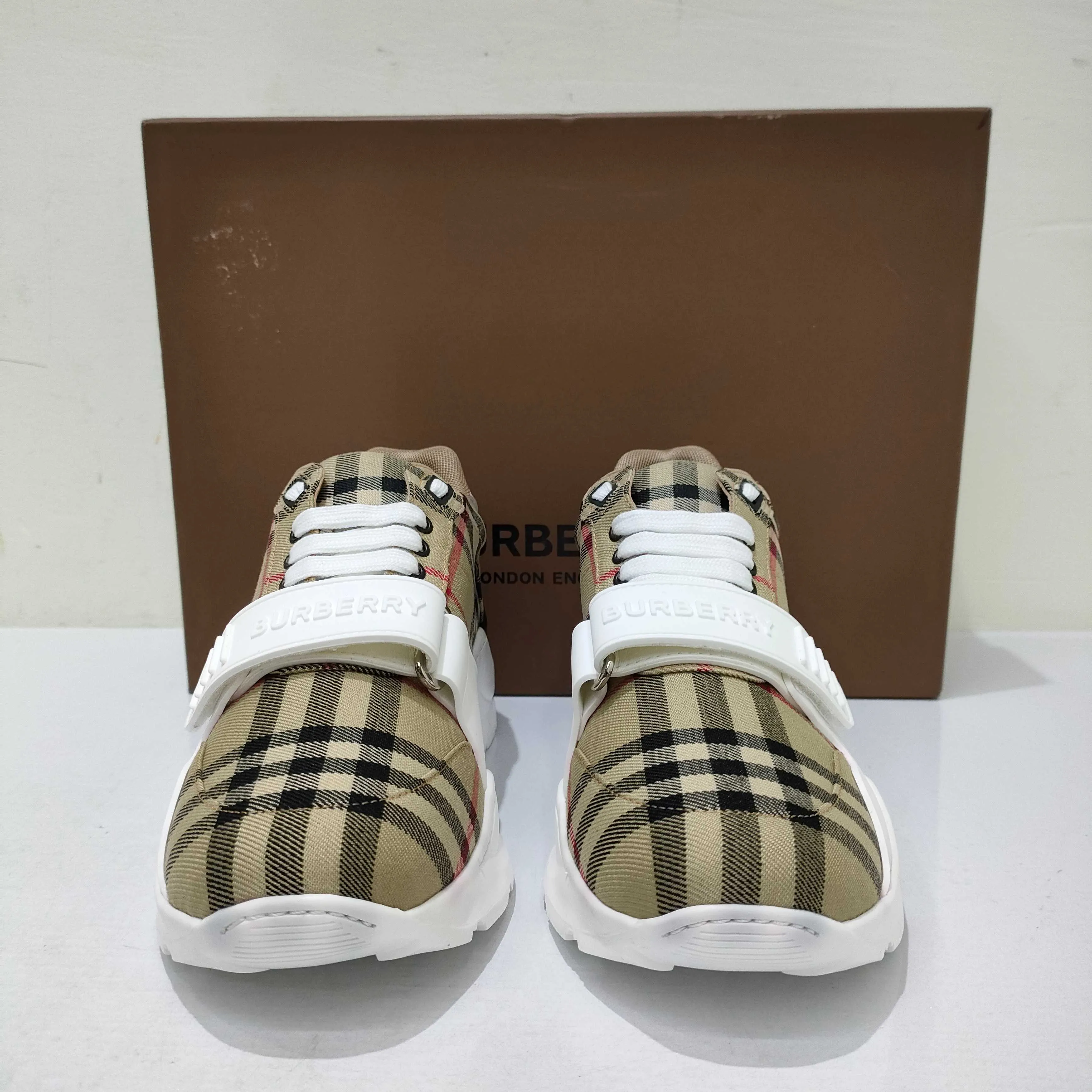 Burberry Sneaker Check Beige White Low Top