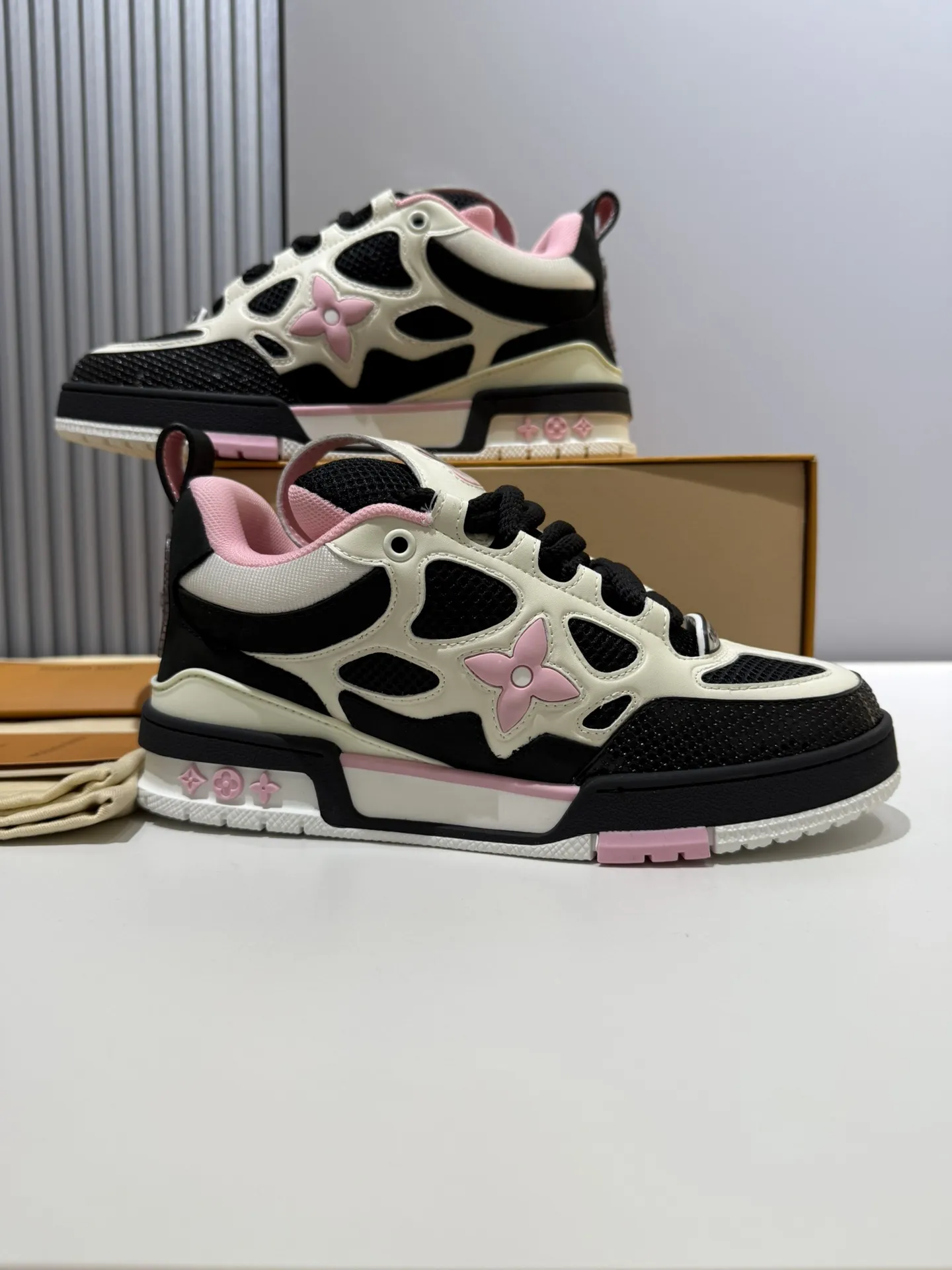 Louis Vuitton Black And White Platform Sneakers With Pink Accents Zegno