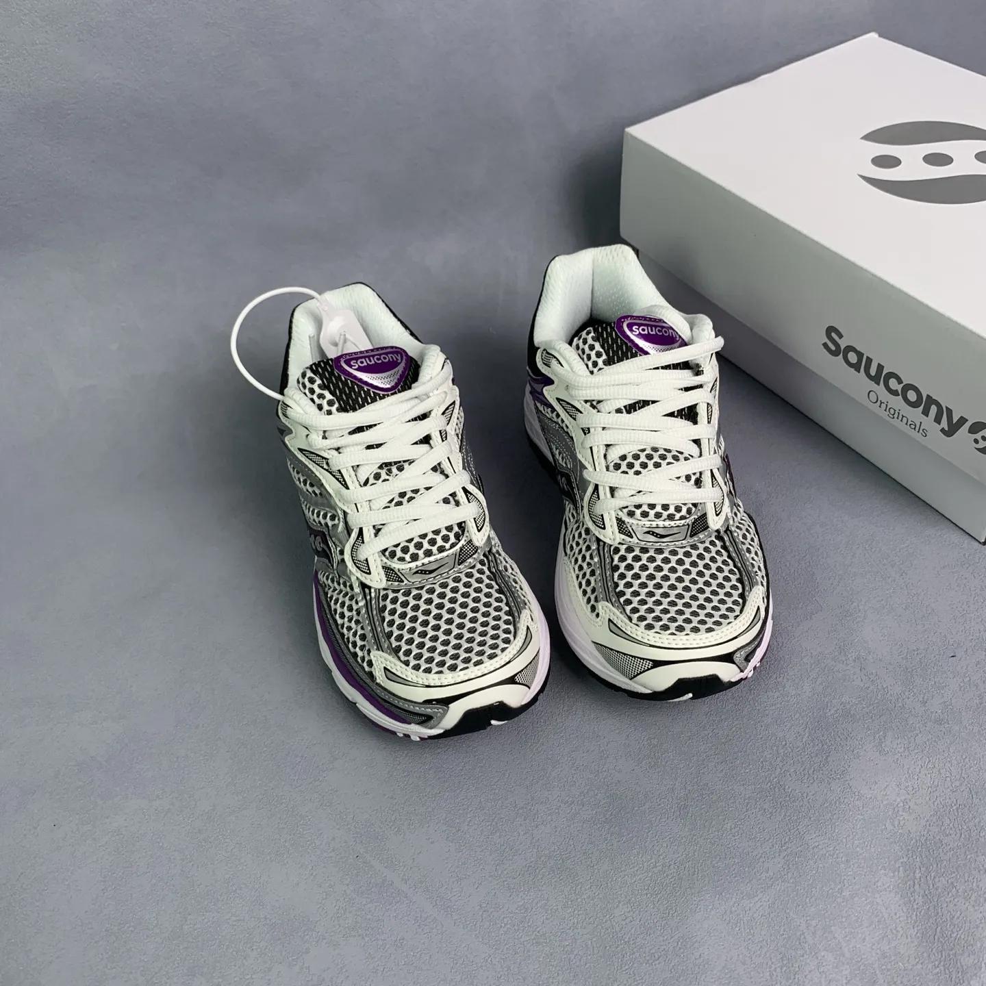 1768709105-src_1 Saucony Pro Grid Omni Violet Basse – Image 3