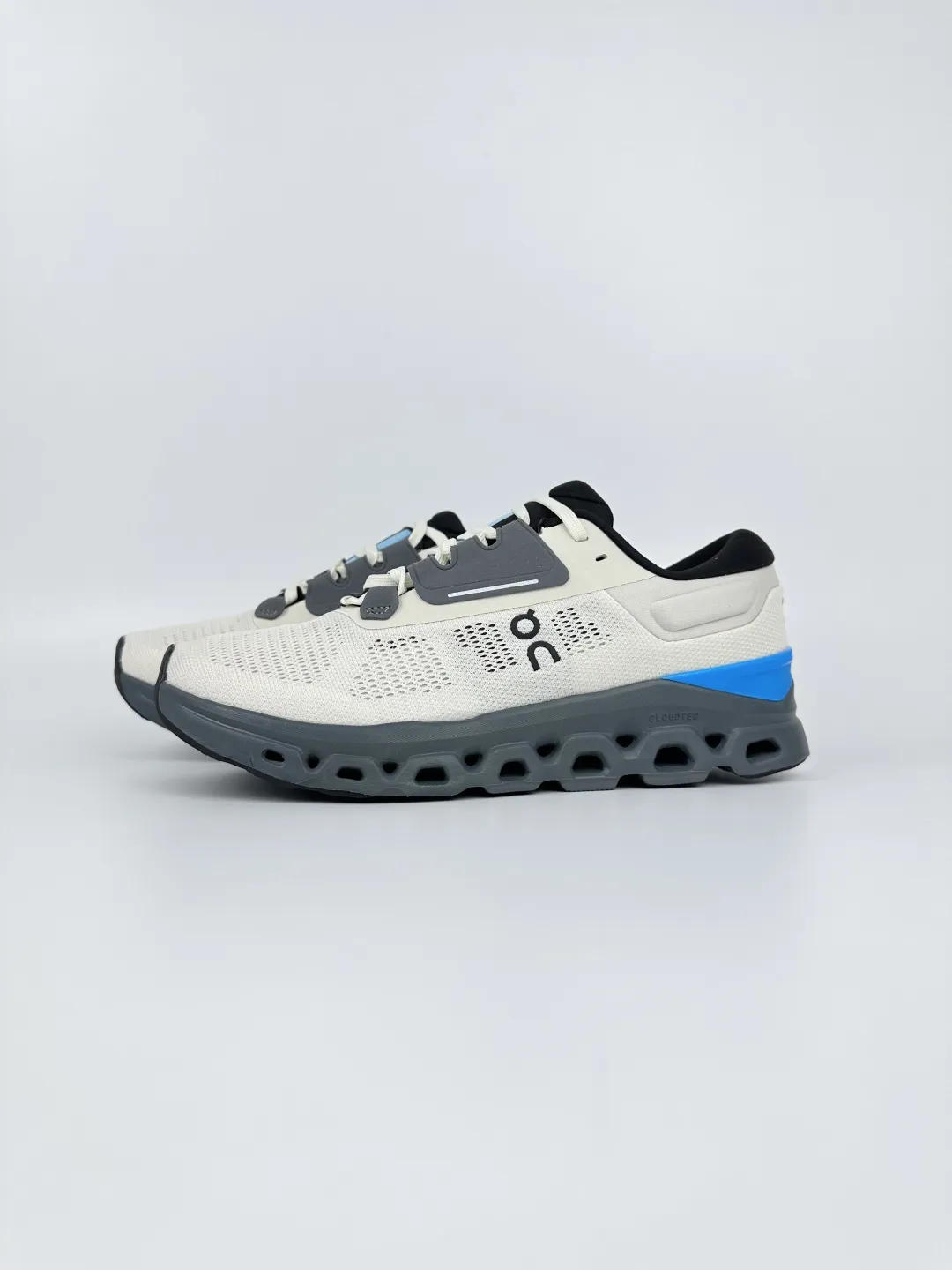 On Cloudstratus 3 Blanc Gris Bleu Chaussures