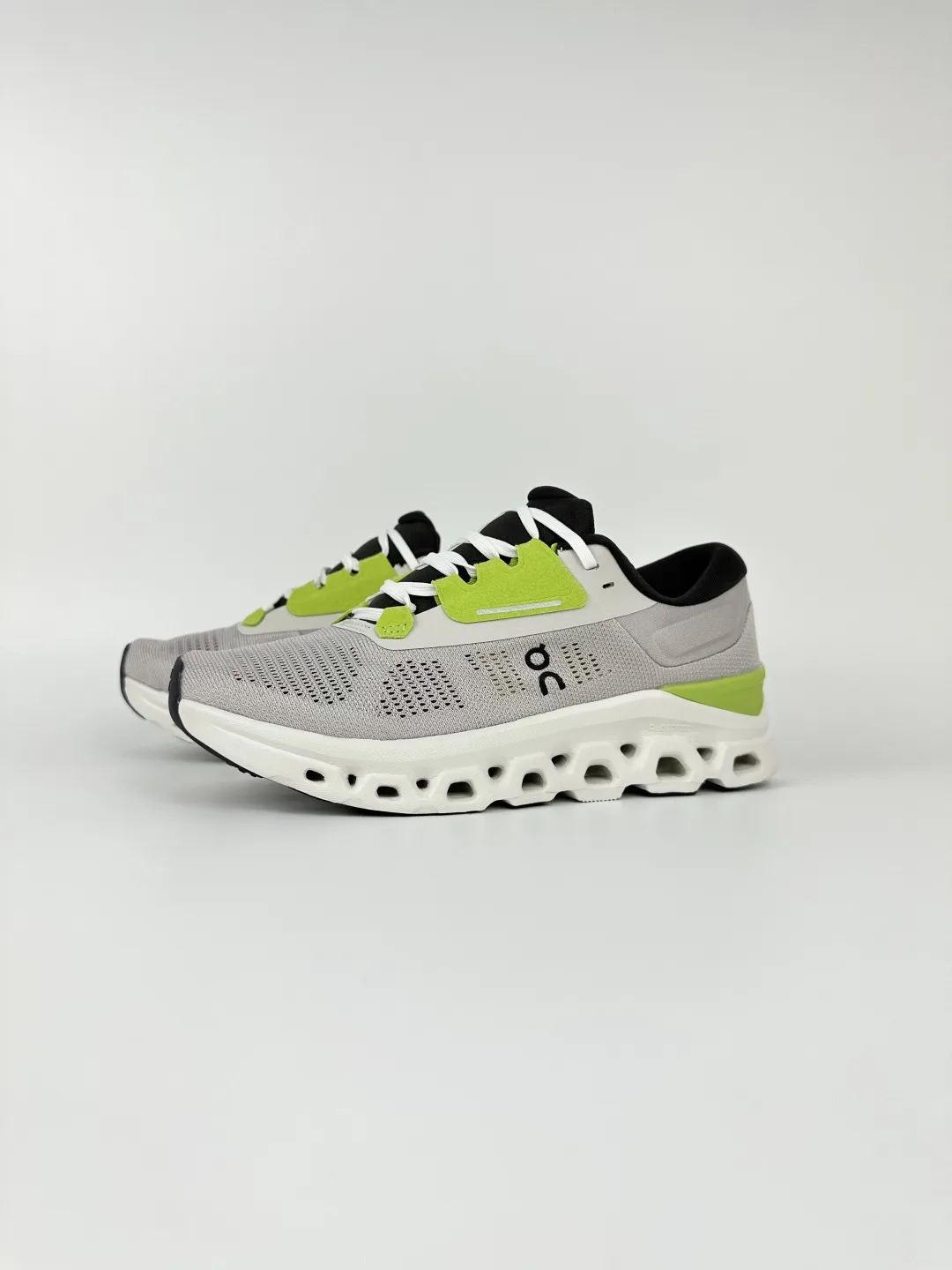 1768708983-src_3 On Cloudstratus 3 Blanc Gris Bleu Chaussures – Image 5