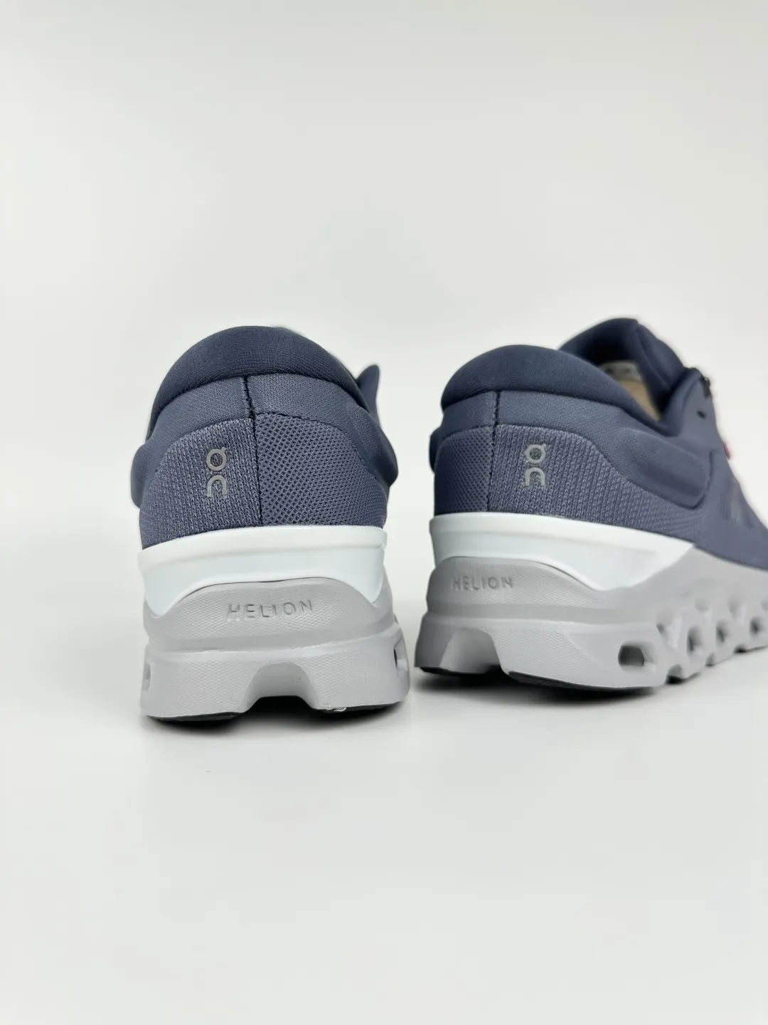 1768708861-src_7 On Cloudstratus 3 Bleu Chaussures de Course – Image 6