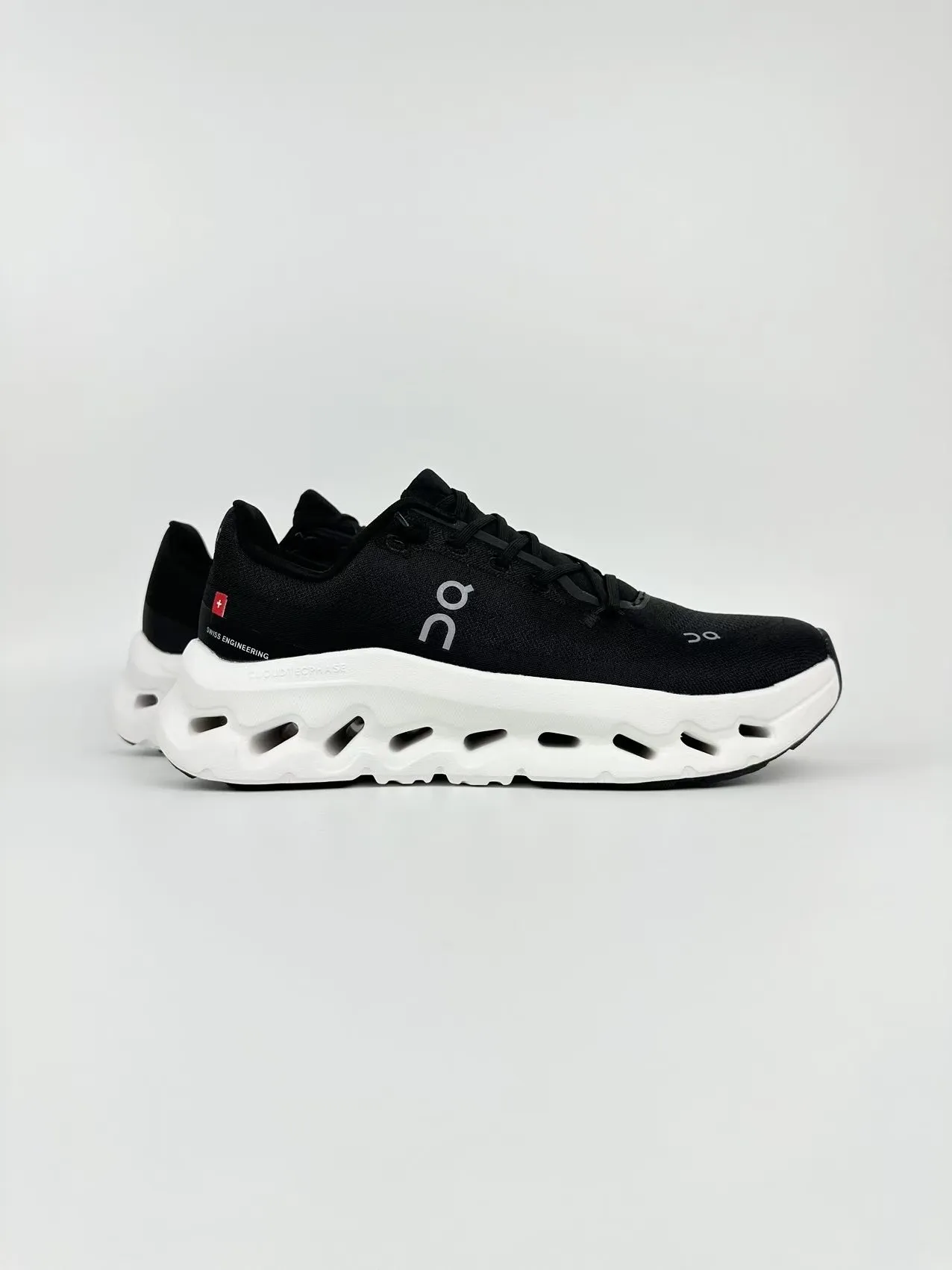 1769533899-src_0 On Cloudtilt Womens Running Shoes Black White – Image 3