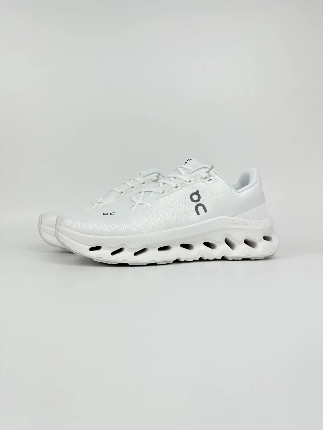 On Cloudtilt Running Shoes White Style