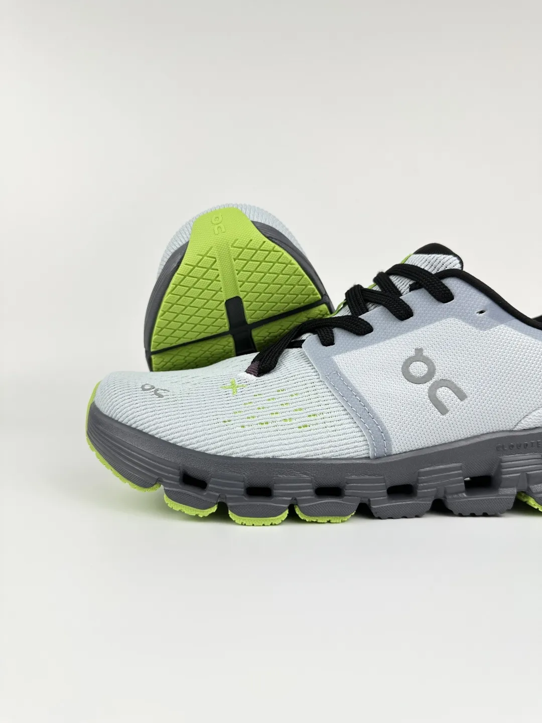 1769515895-src_8 On Cloud X 4 White Grey Green Shoes – Image 7