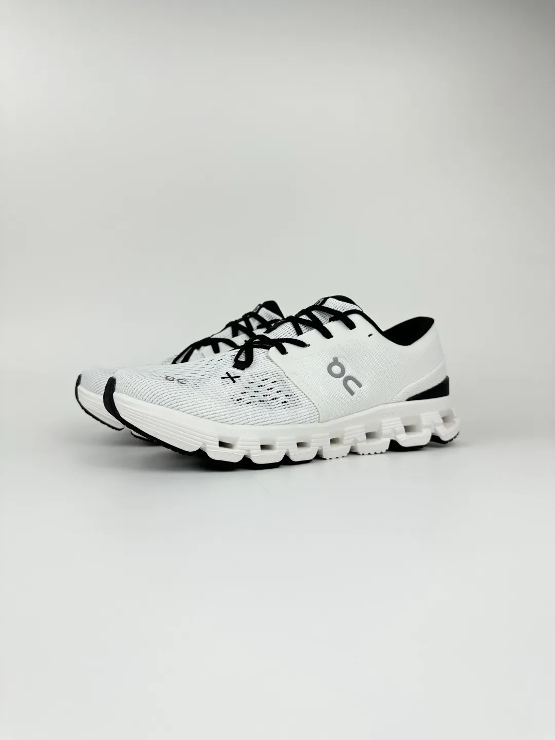 On Cloud X 4 White Training Shoes