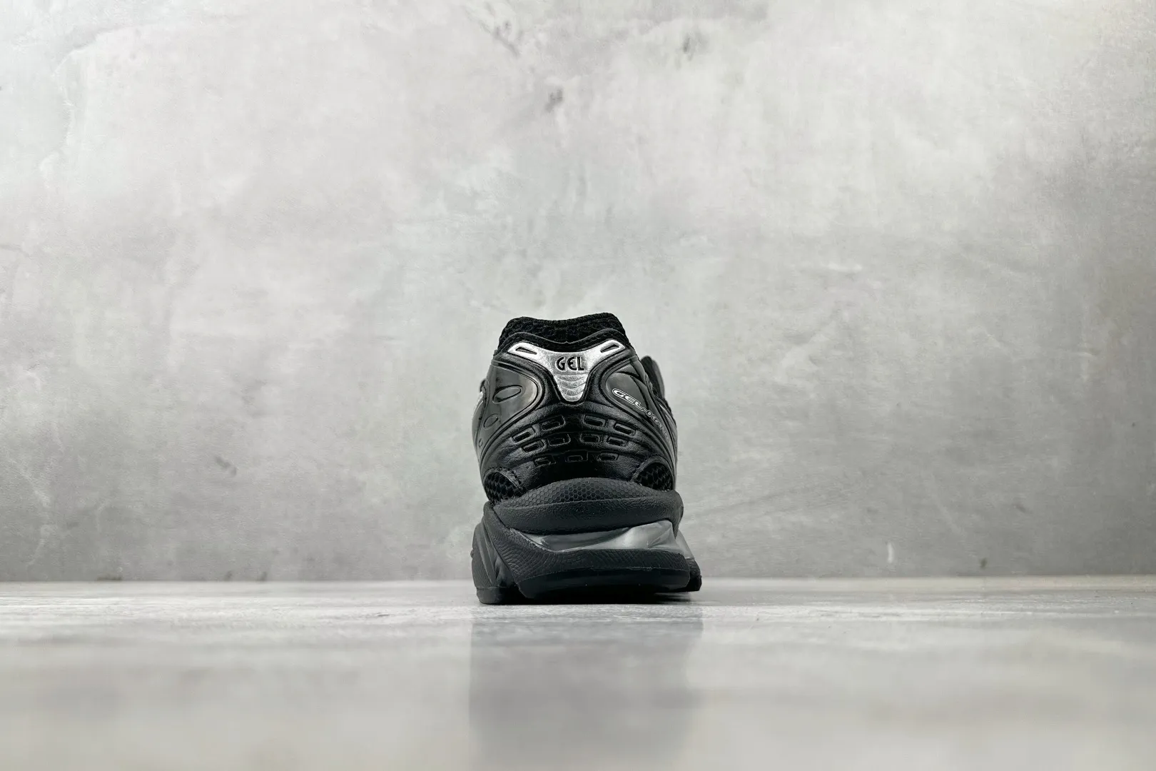 1769540434-src_8 Asics Gel-Kahana 14 Black Running Shoes – Image 9