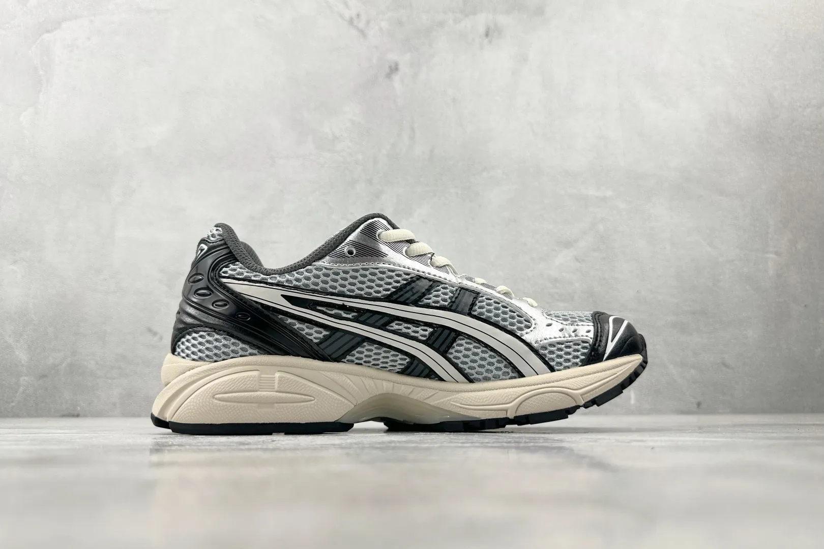 1769539881-src_1 Asics Gel-Kahana 14 Black Silver Shoe – Image 3