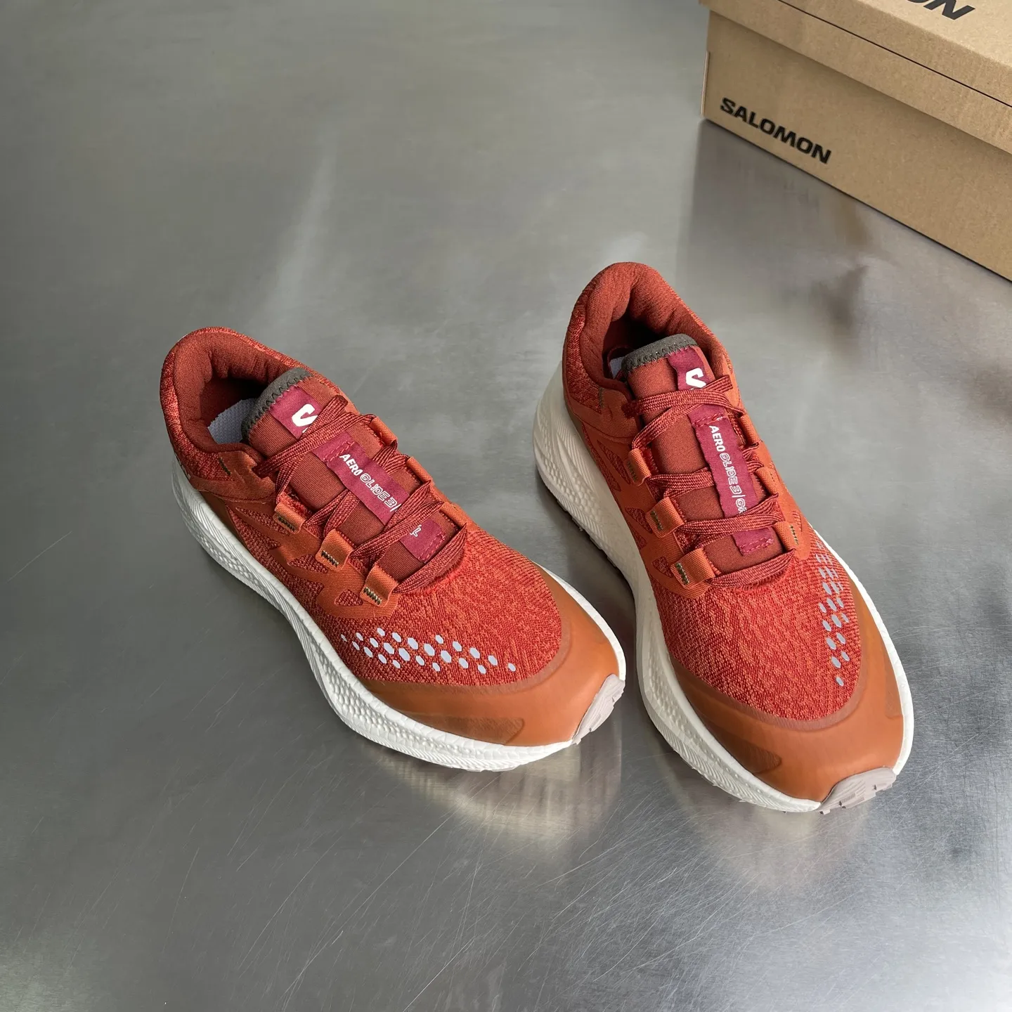 1769566448-src_5 SALOMON Aero Glide 3 GRVL Red Shoes – Image 6