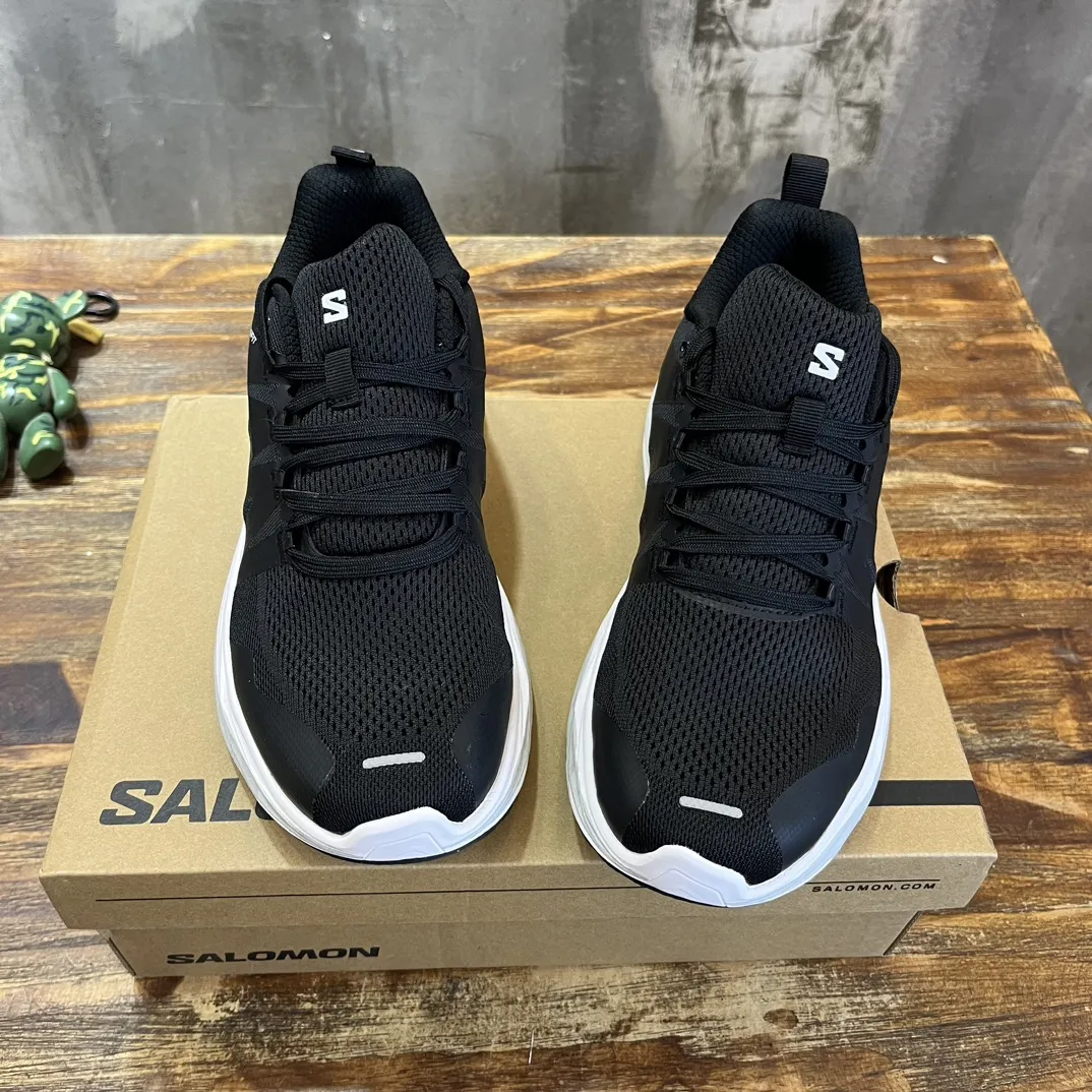 1769565915-src_1 Salomon Aero Glide Black Running Shoes – Image 3