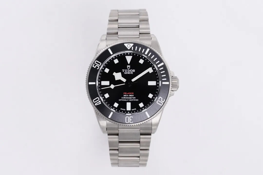 Tudor Pelagos FXD Black Dial Titanium Case Stainless Steel Bracelet Men's Automatic Dive Watch